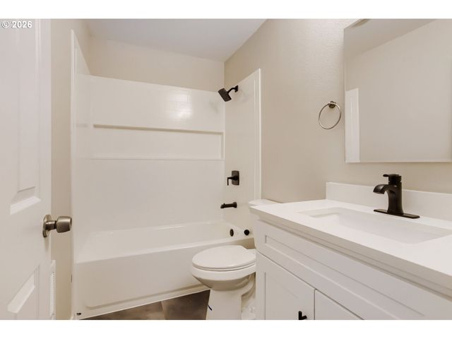 7555 N PORTSMOUTH Ave, Portland, OR 97203