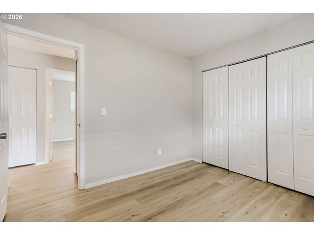 7555 N PORTSMOUTH Ave, Portland, OR 97203