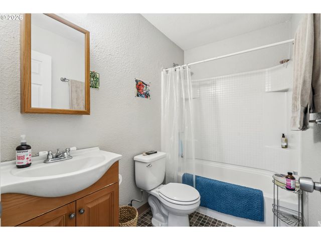 7555 N PORTSMOUTH Ave, Portland, OR 97203