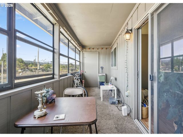 7555 N PORTSMOUTH Ave, Portland, OR 97203