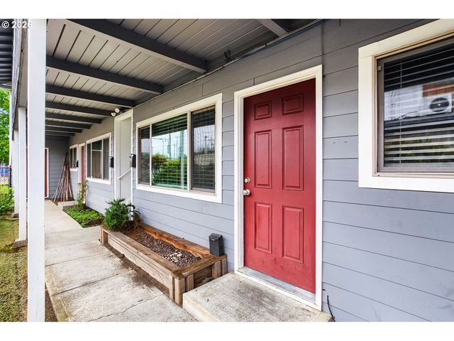 7555 N PORTSMOUTH Ave, Portland, OR 97203