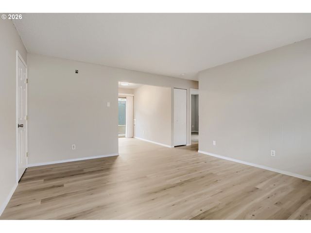 7555 N PORTSMOUTH Ave, Portland, OR 97203