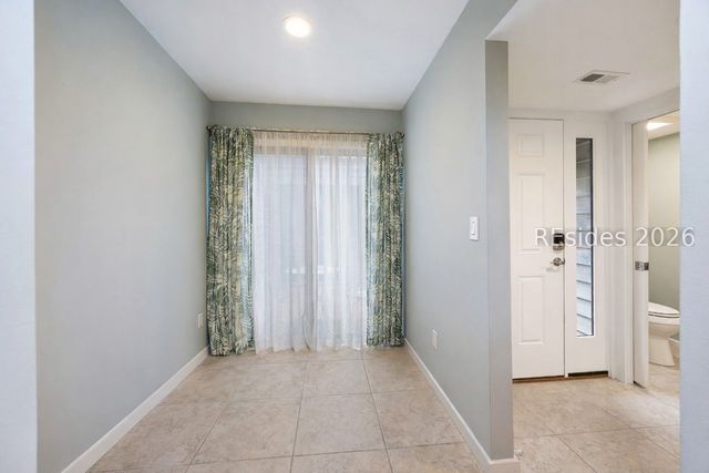 113 Shipyard Dr Apt 150, Hilton Head Island, SC 29928