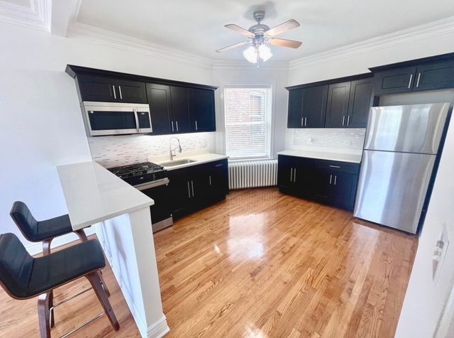 6619 CERMAK Road 2F, Berwyn, IL 60402