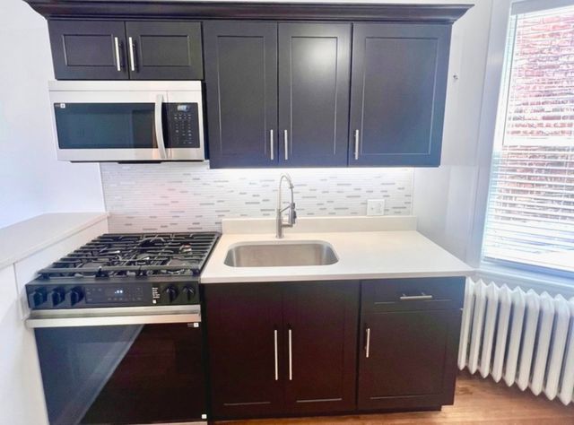 6619 CERMAK Road 2F, Berwyn, IL 60402