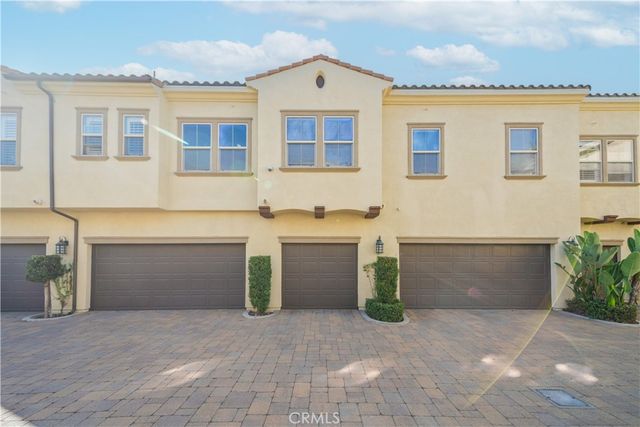 557 S Kroeger, Anaheim, CA 92805