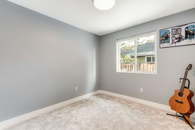 61016 Honkers Lane, Bend, OR 97702