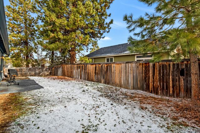 61016 Honkers Lane, Bend, OR 97702