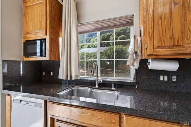 2937 Crystal Dr, Kelseyville, CA 95451
