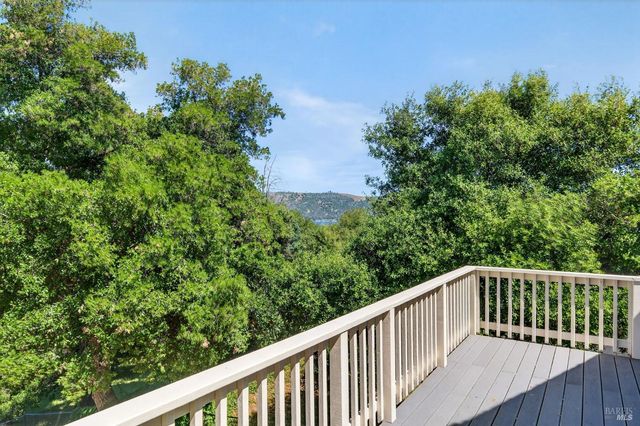 2937 Crystal Dr, Kelseyville, CA 95451