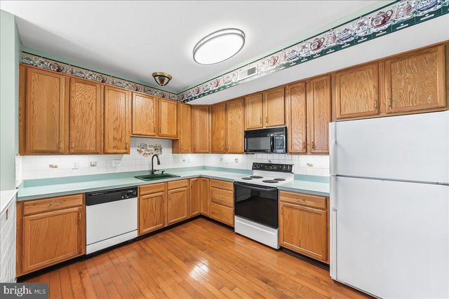 1588 NICKLAUS DR, Springfield, PA 19064