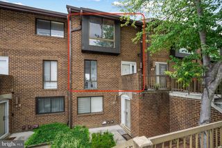 42 HAWTHORNE CT NE #42, Washington, DC 20017