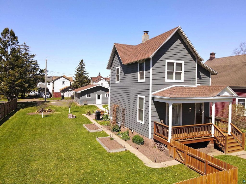 1211 Weeks Ave, Superior, WI 54880