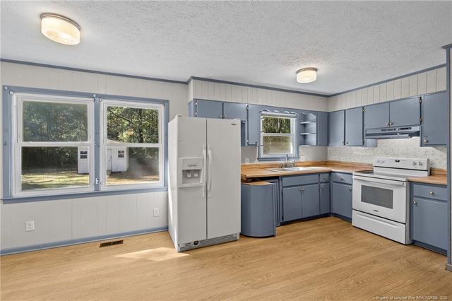 406 Mundy Street, Maxton, NC 28364