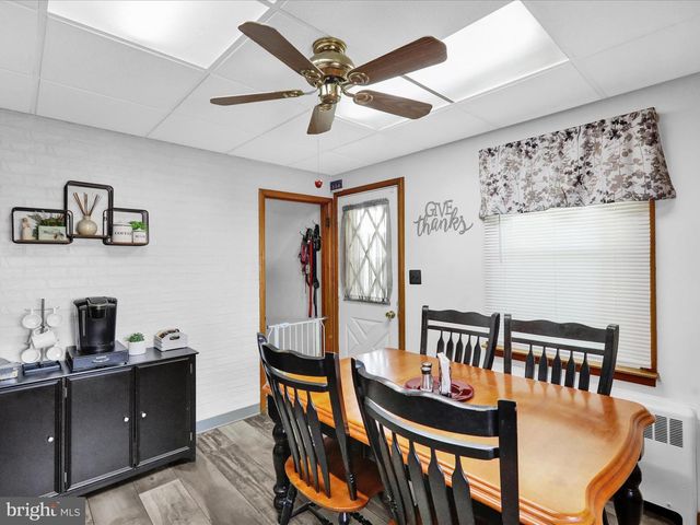 235 W RACE ST, Fleetwood, PA 19522