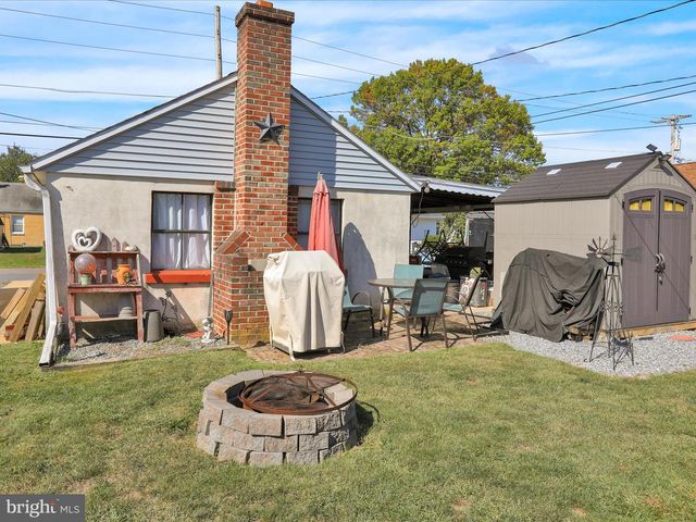 235 W RACE ST, Fleetwood, PA 19522