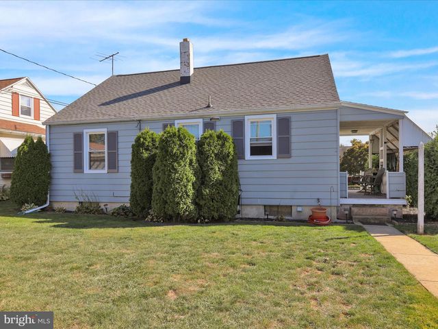235 W RACE ST, Fleetwood, PA 19522