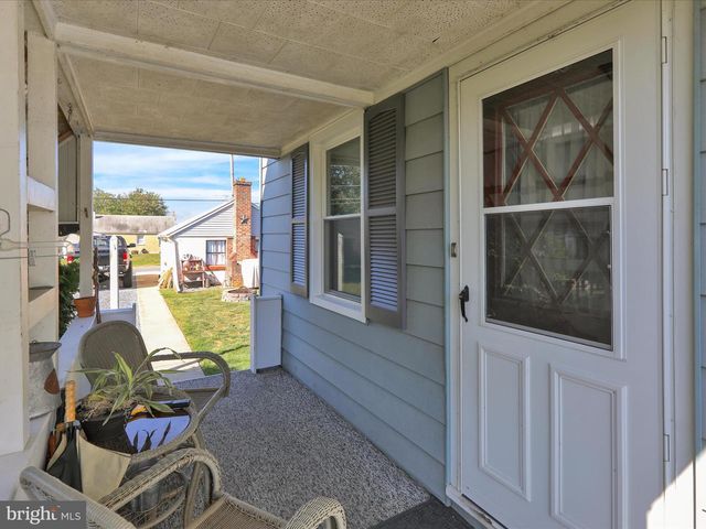 235 W RACE ST, Fleetwood, PA 19522
