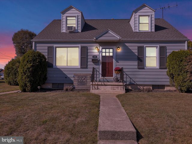 235 W RACE ST, Fleetwood, PA 19522