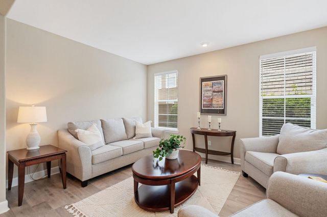 7063 Hearst Dr, El Dorado Hills, CA 95762