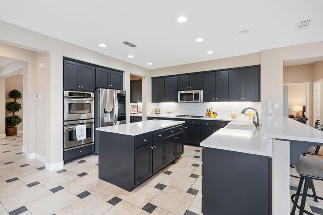 7063 Hearst Dr, El Dorado Hills, CA 95762