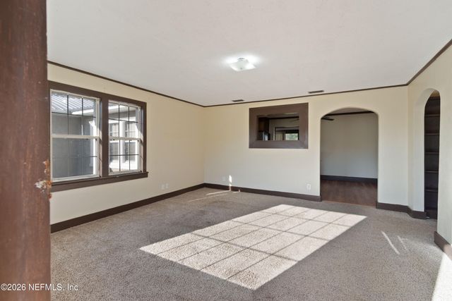 309 E RIVER Road, East Palatka, FL 32131