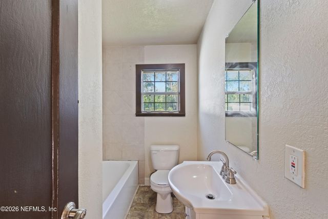 309 E RIVER Road, East Palatka, FL 32131