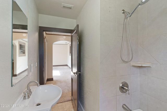 309 E RIVER Road, East Palatka, FL 32131