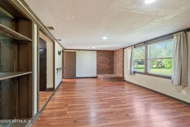 309 E RIVER Road, East Palatka, FL 32131