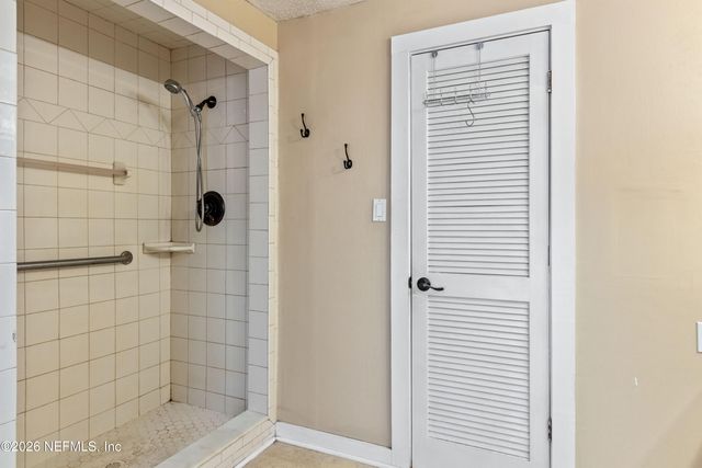 309 E RIVER Road, East Palatka, FL 32131