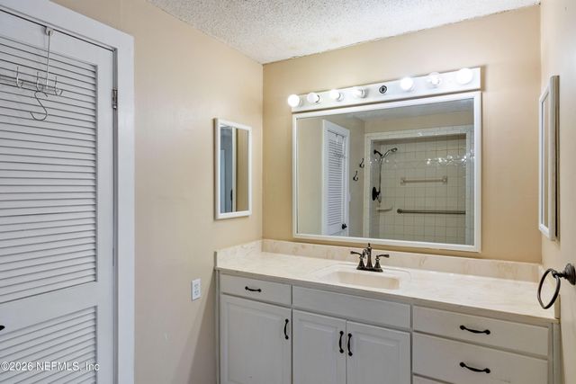 309 E RIVER Road, East Palatka, FL 32131