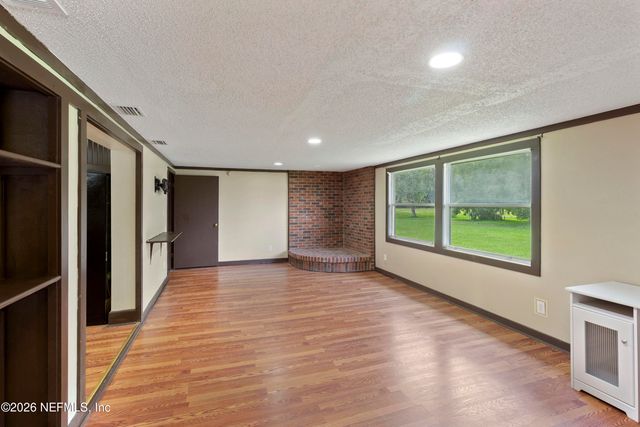 309 E RIVER Road, East Palatka, FL 32131