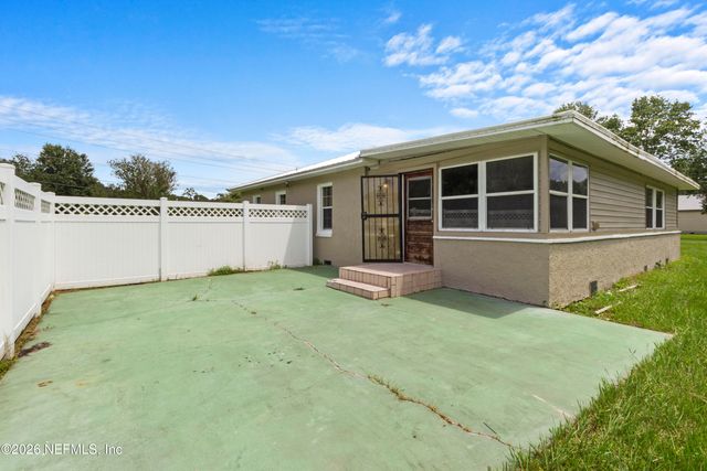 309 E RIVER Road, East Palatka, FL 32131