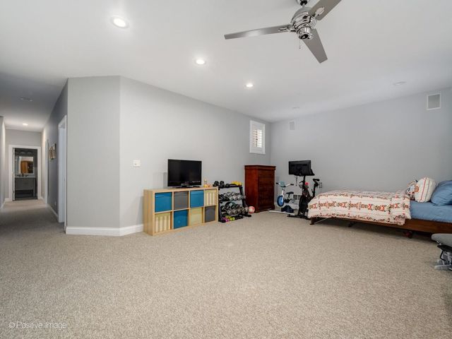 1615 N Claremont Avenue 1S, Chicago, IL 60647