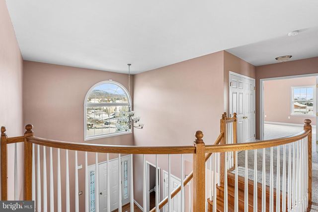 114 FARM VIEW CT, Douglassville, PA 19518