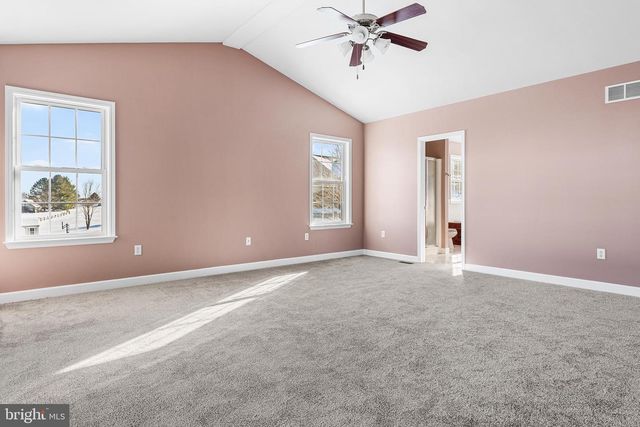 114 FARM VIEW CT, Douglassville, PA 19518