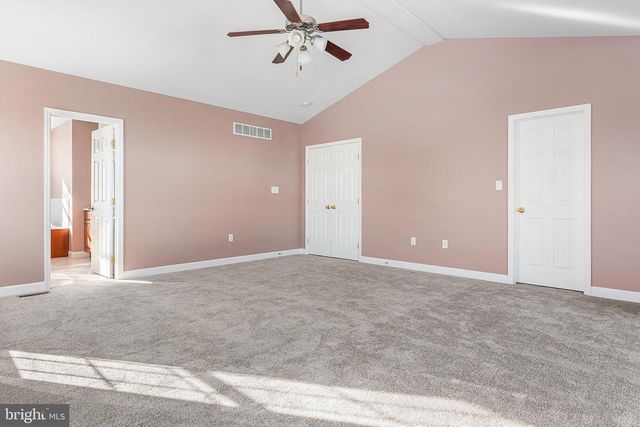114 FARM VIEW CT, Douglassville, PA 19518