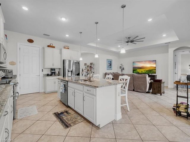3271 Baravaldo CIR, Cape Coral, FL 33909