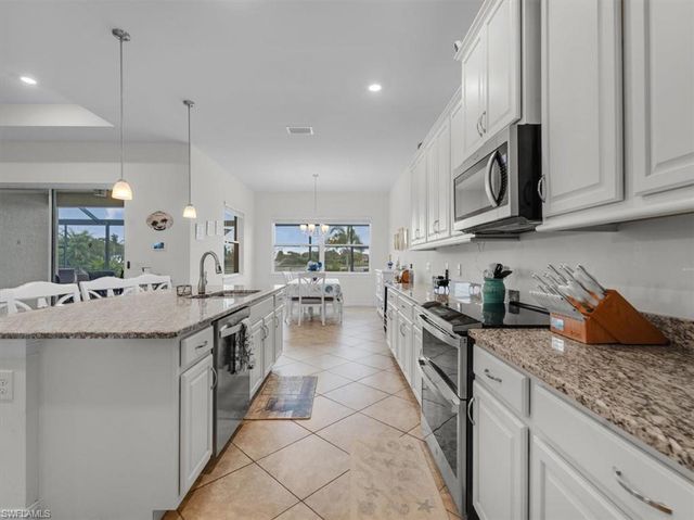3271 Baravaldo CIR, Cape Coral, FL 33909