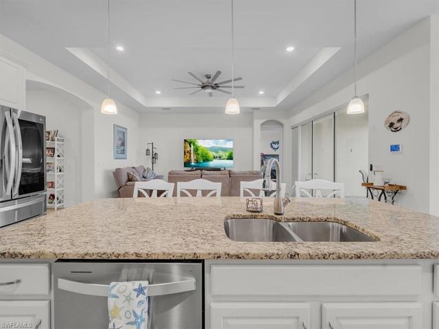 3271 Baravaldo CIR, Cape Coral, FL 33909