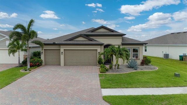 3271 Baravaldo CIR, Cape Coral, FL 33909