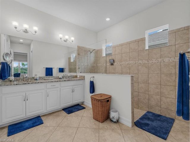 3271 Baravaldo CIR, Cape Coral, FL 33909