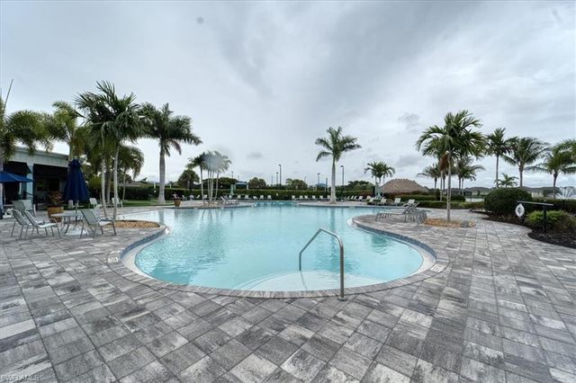 3271 Baravaldo CIR, Cape Coral, FL 33909