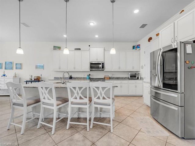 3271 Baravaldo CIR, Cape Coral, FL 33909