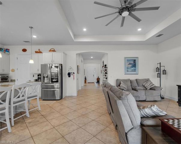 3271 Baravaldo CIR, Cape Coral, FL 33909
