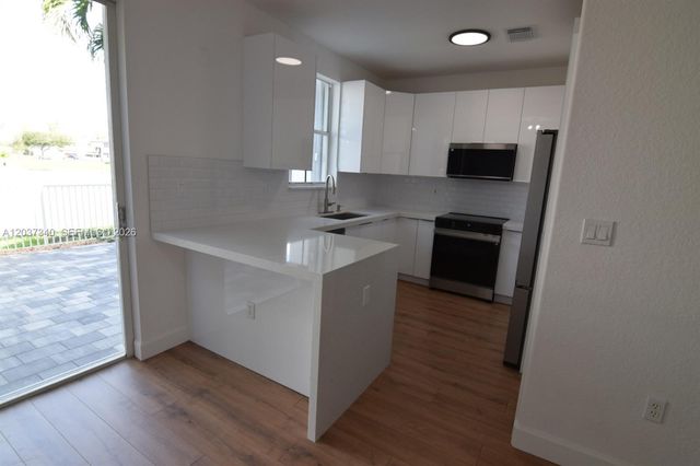 7848 NW 114th Path 7848, Doral, FL 33178