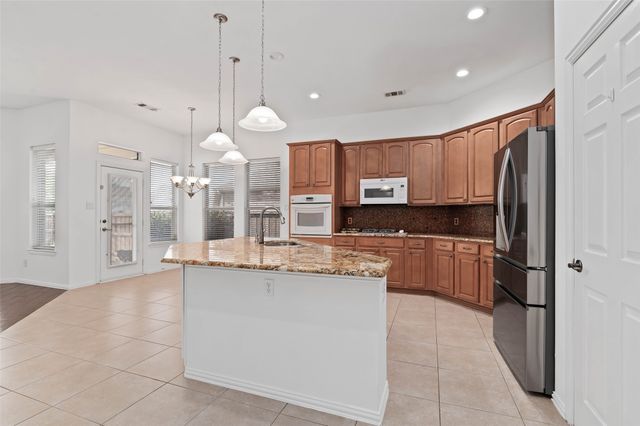 1704 Glen Aerie Lane, Corinth, TX 76210