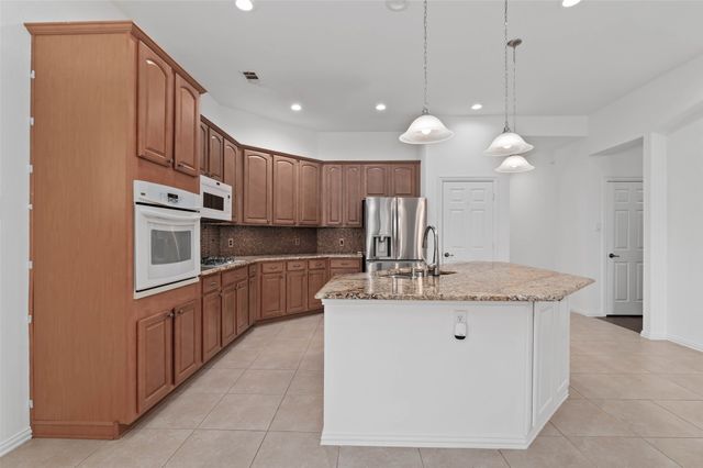 1704 Glen Aerie Lane, Corinth, TX 76210