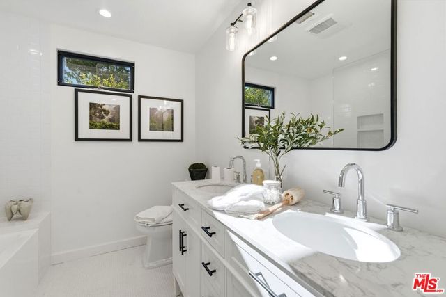 6321 Riggs Place, Los Angeles, CA 90045