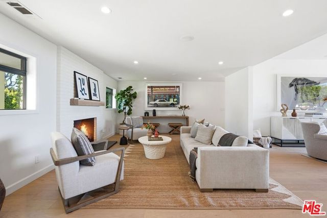 6321 Riggs Place, Los Angeles, CA 90045